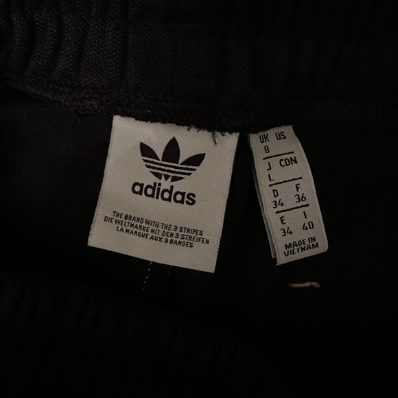 ADIDAS BLACK TRACK PANTS WITH CARGO POCKETS. SZ S. WORN ONCE - Picture 6 of 6